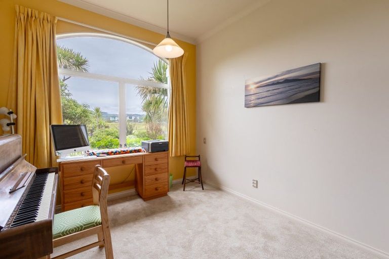 Photo of property in 29 Avion Terrace, Raumati Beach, Paraparaumu, 5032