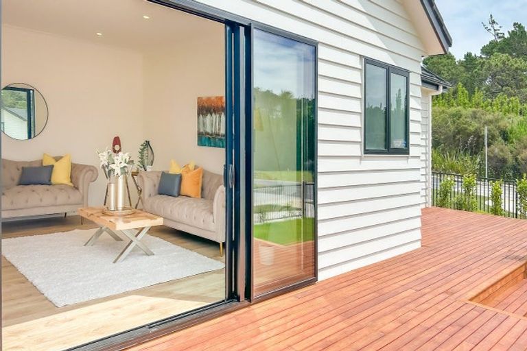 Photo of property in 2 Hayley Court, Wainui, Silverdale, 0992