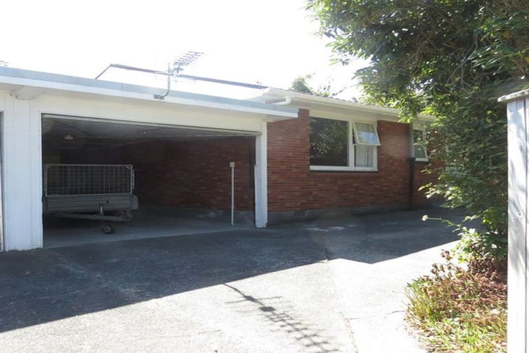 Photo of property in 2/5 Wilmshurst Place, Tawa, Wellington, 5028