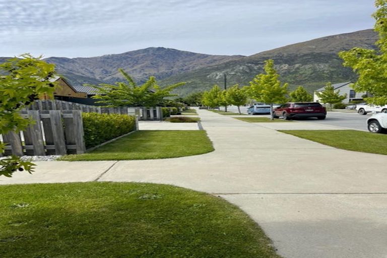Photo of property in 21 Red Cottage Drive, Lake Hayes, Queenstown, 9304