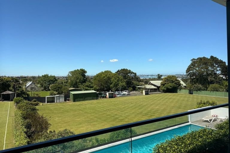 Photo of property in Frank Sargeson Apts, 105/74 Anzac Street, Takapuna, Auckland, 0622