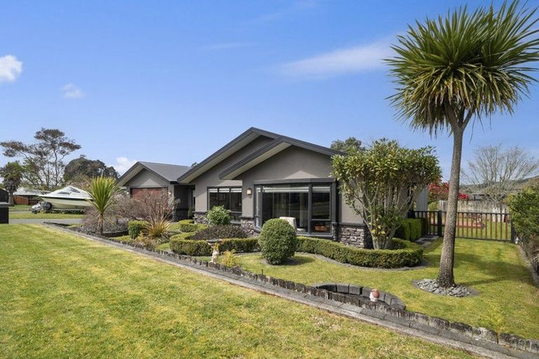 Photo of property in 9 Caulfield Place, Pukehangi, Rotorua, 3015