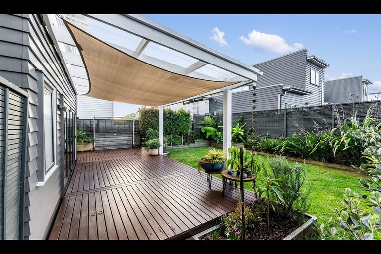 Photo of property in 34 Bomb Point Drive, Hobsonville, Auckland, 0616