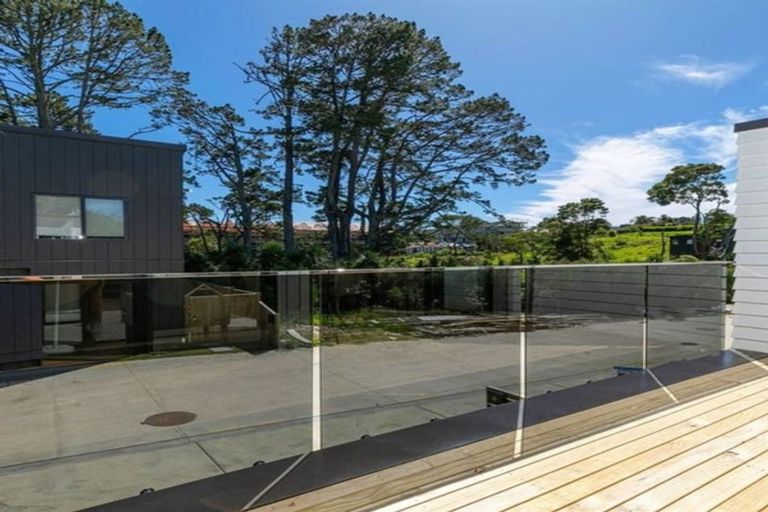 Photo of property in 21 Korokio Lane, Henderson, Auckland, 0612