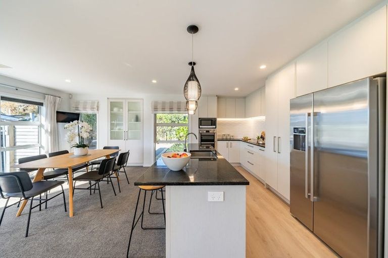 Photo of property in 9a Marlborough Street, Silverstream, Upper Hutt, 5019