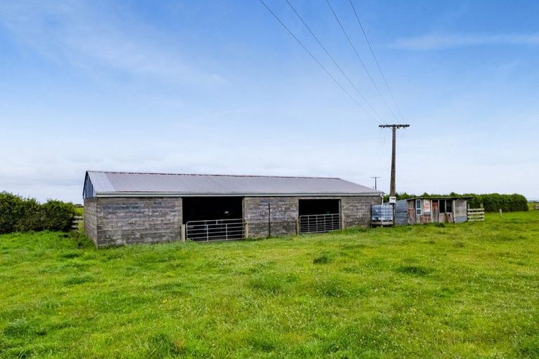 Photo of property in 22 Batten Road, Okaiawa, Hawera, 4671