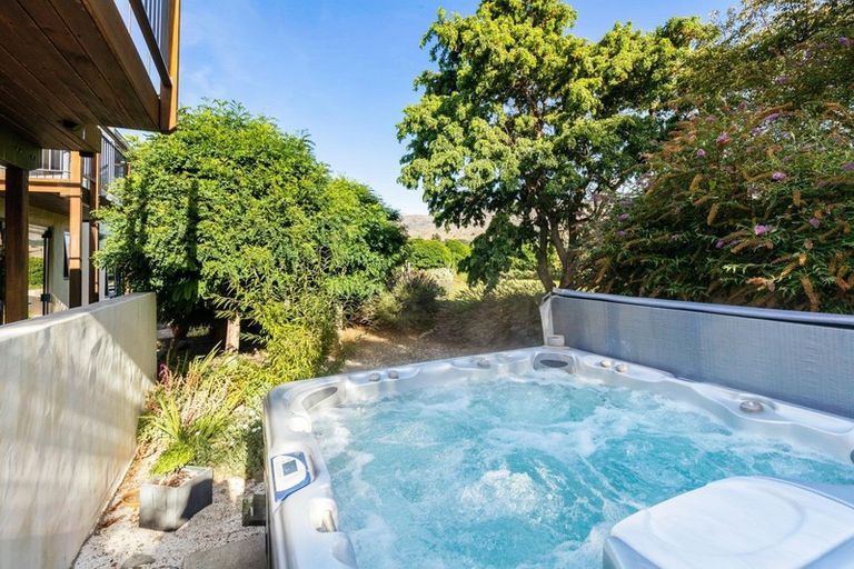 Photo of property in 10 Roberts Drive, Cromwell, 9310