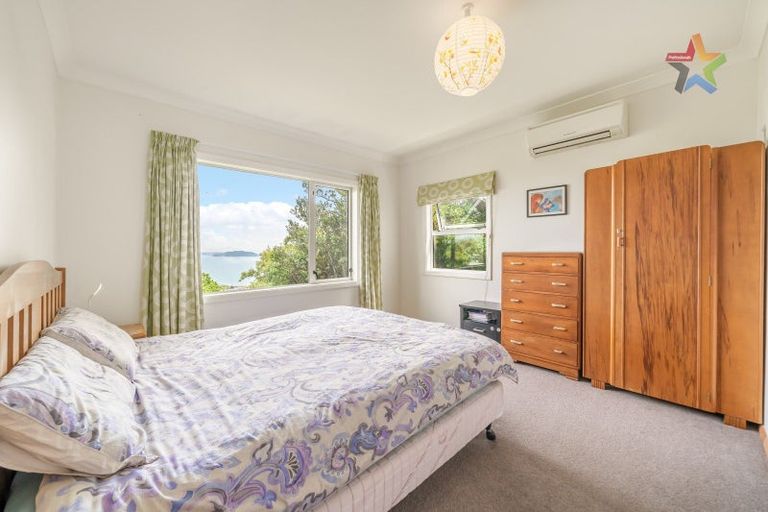 Photo of property in 12 Titiro Moana Road, Korokoro, Lower Hutt, 5012