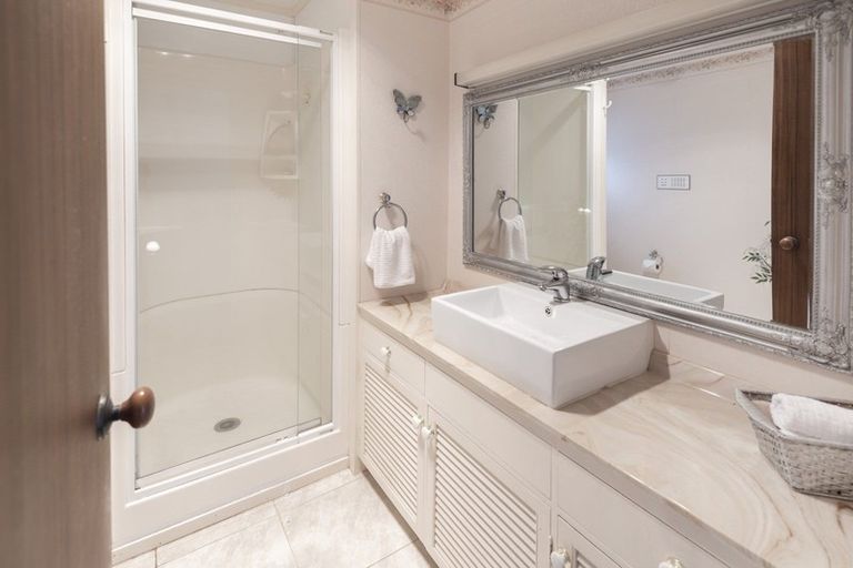 Photo of property in 7 Te Akau Crescent, Bucklands Beach, Auckland, 2012