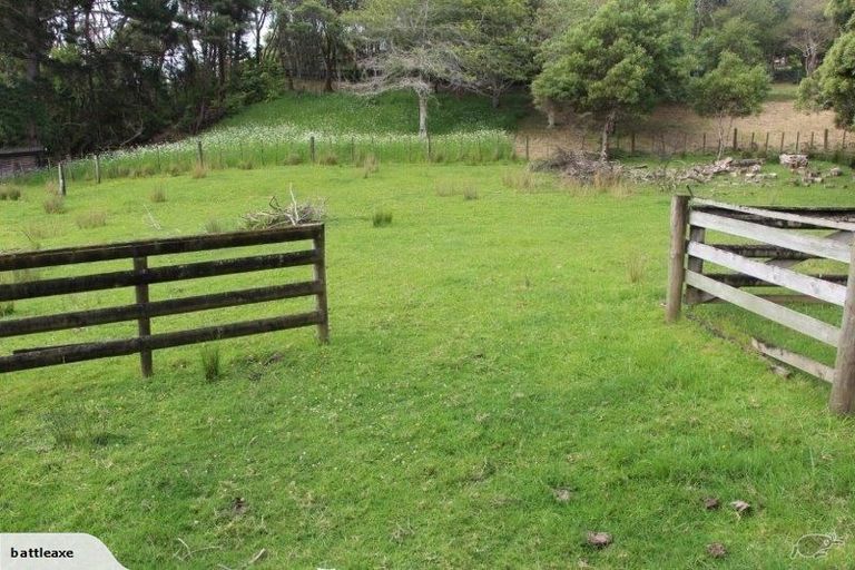 Photo of property in 304 School Road, Waimauku, 0881