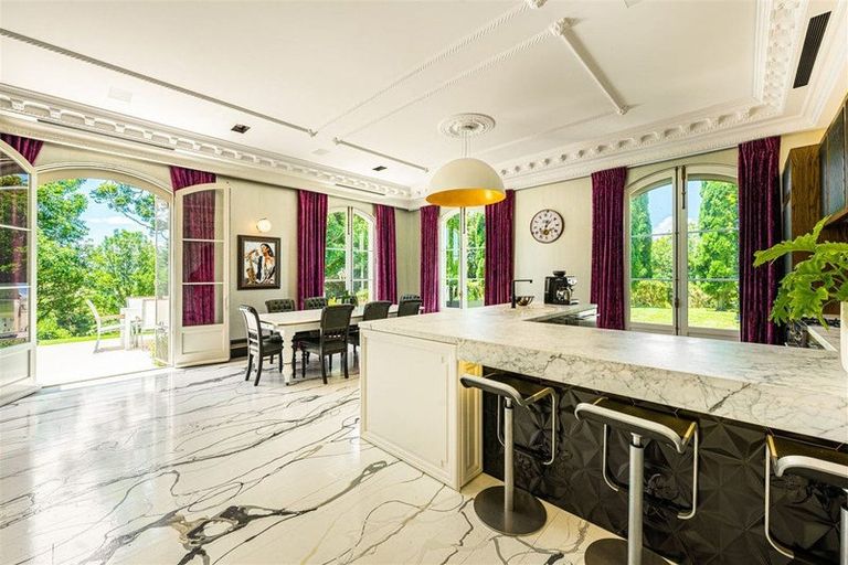 Photo of property in 909 Old North Road, Waimauku, 0882