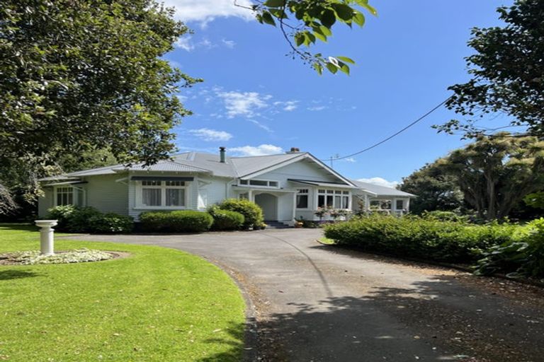Photo of property in 16 Fairfield Road, Hawera, 4610