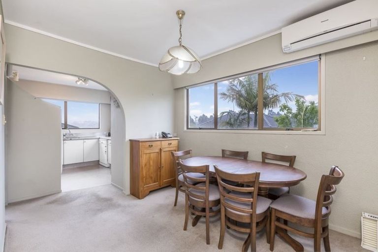 Photo of property in 2/47 James Evans Drive, Northcote, Auckland, 0627