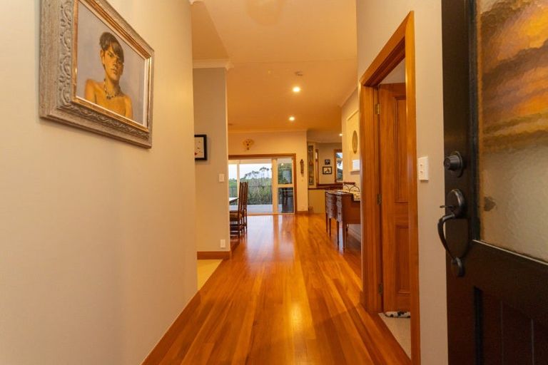 Photo of property in 122 Pahiatua Aokautere Road, Aokautere, Palmerston North, 4471