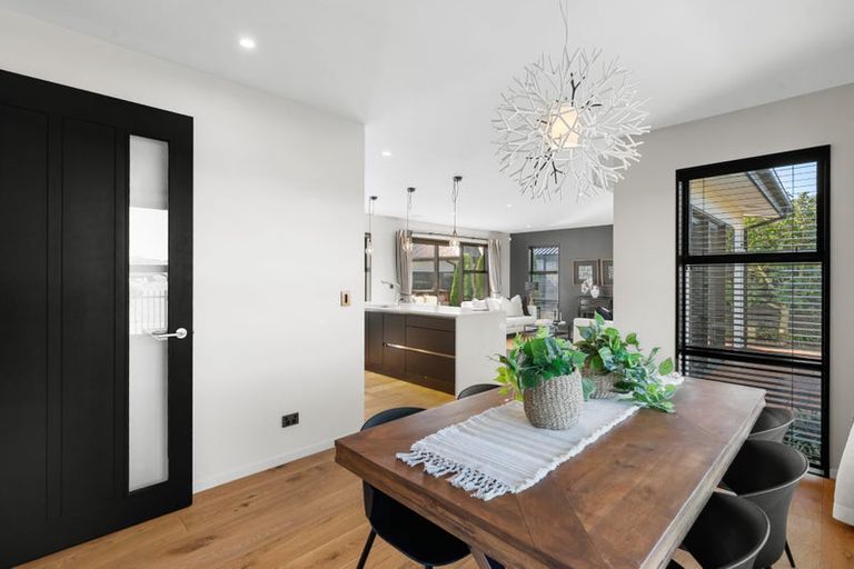 Photo of property in 33 Little Gem Road, Hornby, Christchurch, 8025