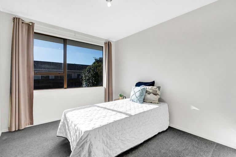 Photo of property in 12 Villa Place, Bell Block, New Plymouth, 4312