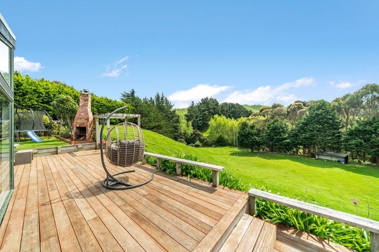 Photo of property in 20 Coroglen Rise, Pukerua Bay, 5026