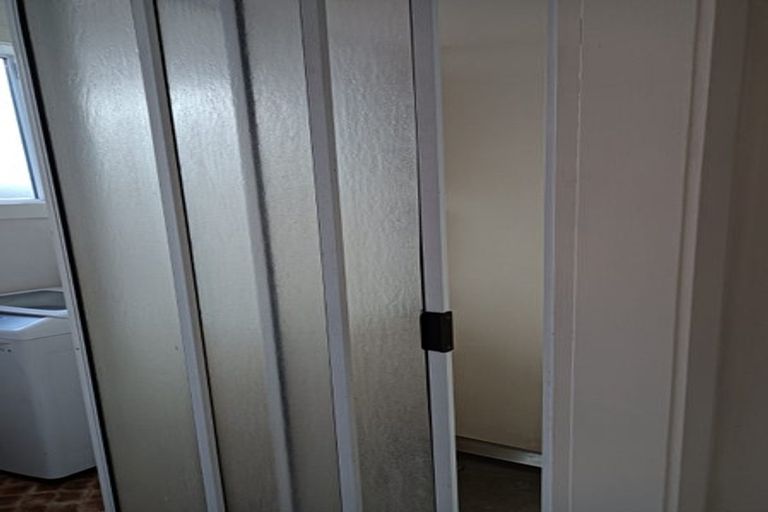 Photo of property in 2/22 Clare Road, St Albans, Christchurch, 8014