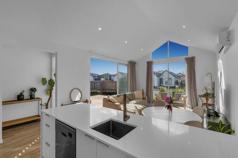 Photo of property in 3/1 Hebe Lane, Northwood, Christchurch, 8051