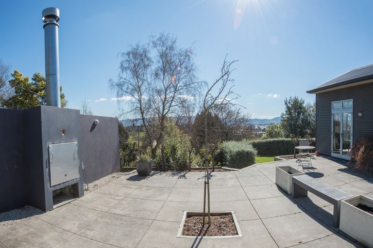 Photo of property in 8 Braeside, Kinmont Park, Mosgiel, 9024