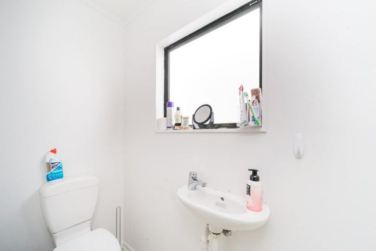 Photo of property in 32 Cambridge Street, Milson, Palmerston North, 4414