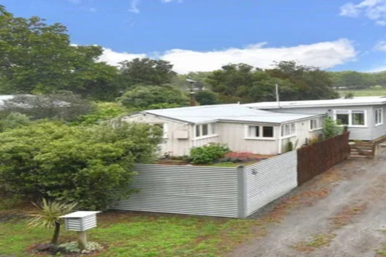 Photo of property in 76 Ferry Road, Woodend Beach, Kaiapoi, 7691