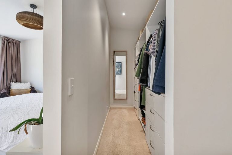 Photo of property in 34 Avro Road, Blue Mountains, Upper Hutt, 5371