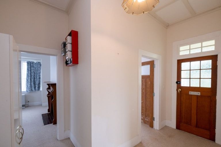 Photo of property in 9 Preston Street, Eltham, 4322