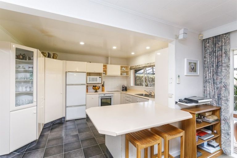 Photo of property in 8 Linmor Place, Terrace End, Palmerston North, 4410