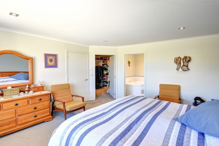 Photo of property in 2 Kura Place, Mosgiel, 9024