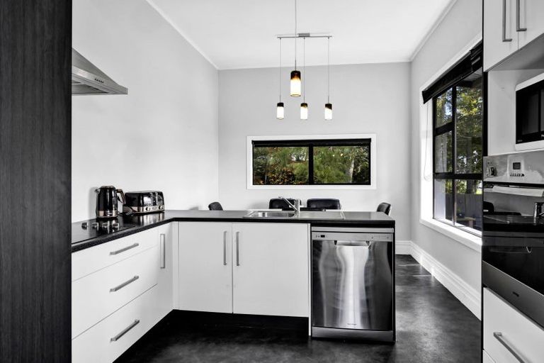 Photo of property in 9 Carrington Street, Inglewood, 4330