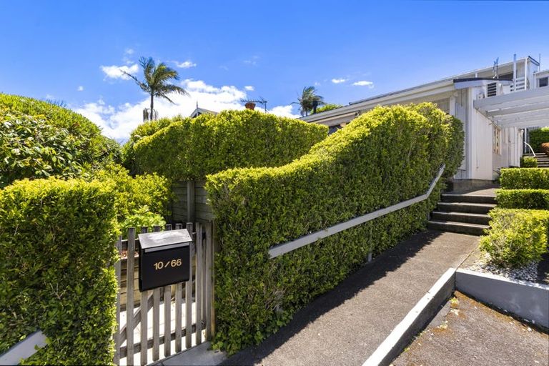 Photo of property in 10/66 Victoria Road, Devonport, Auckland, 0624