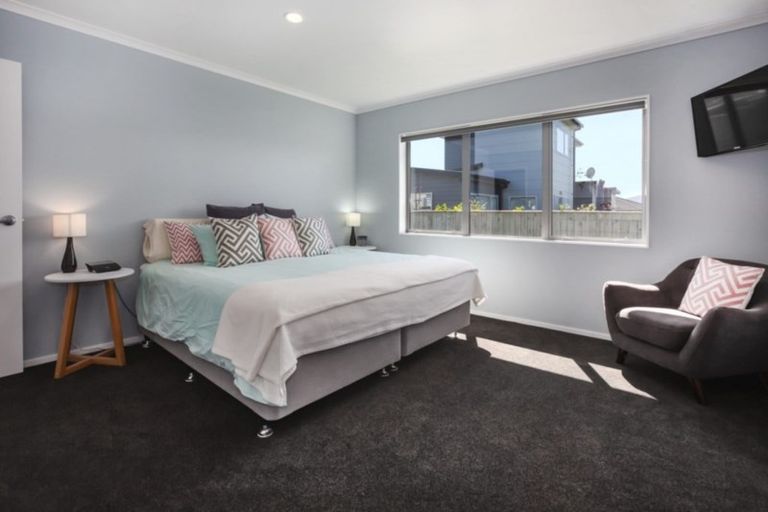 Photo of property in 120 Endeavour Drive, Whitby, Porirua, 5024