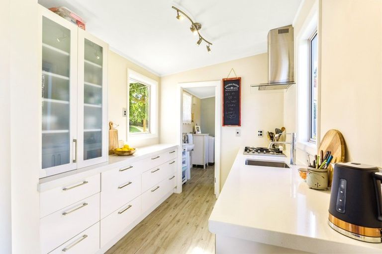 Photo of property in 14 Wharfdale Street, Macandrew Bay, Dunedin, 9014