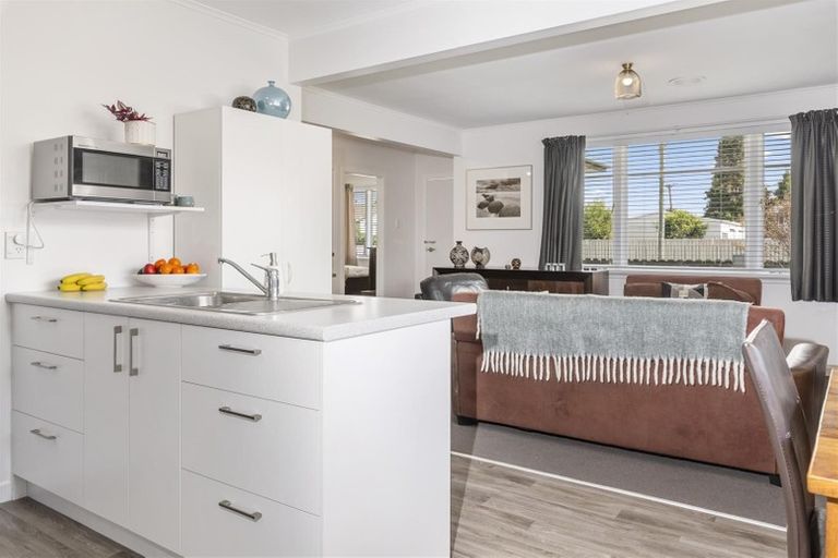 Photo of property in 6 Kaka Street, Western Heights, Rotorua, 3015