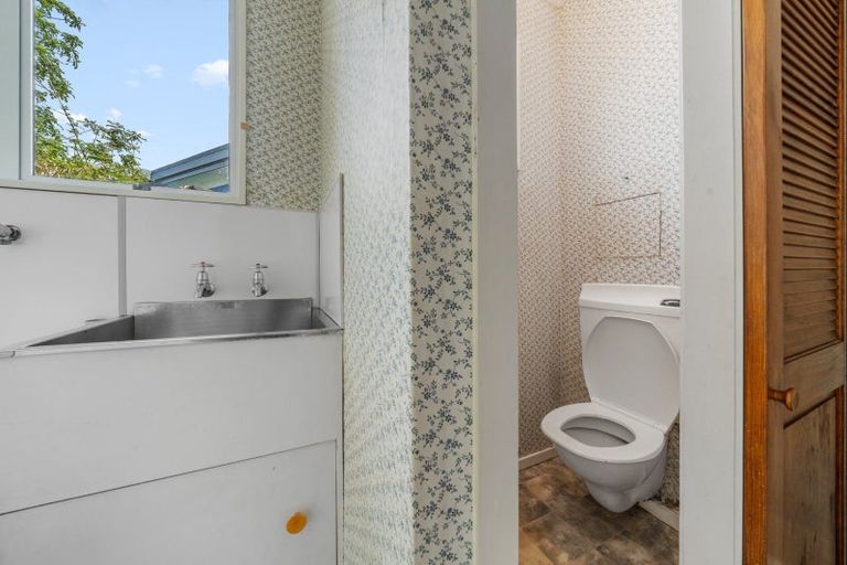 Photo of property in 159 Tukapa Street, Westown, New Plymouth, 4310