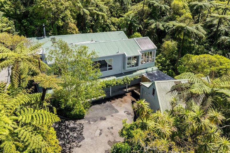 Photo of property in 102a Miromiro Road, Normandale, Lower Hutt, 5010