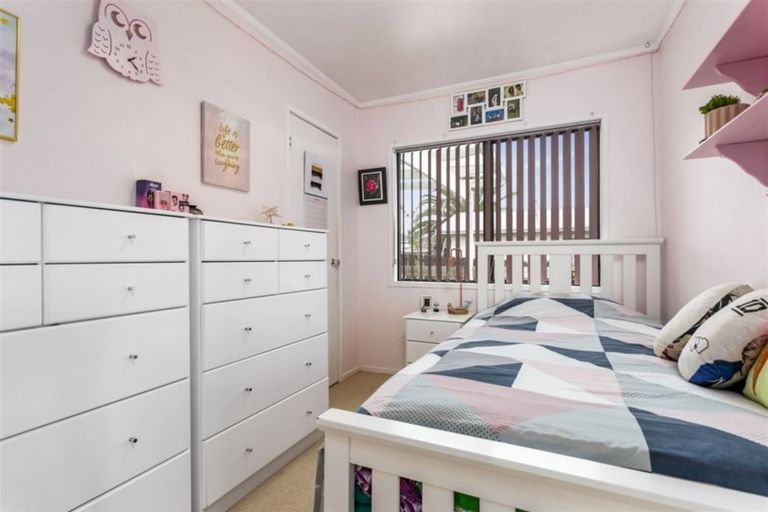 Photo of property in 1/8 Dalmatia Place, Henderson, Auckland, 0612