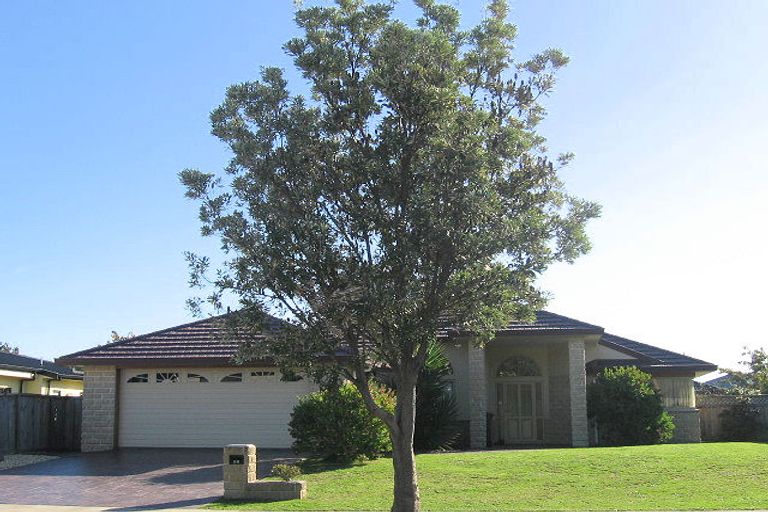 Photo of property in 86 Realm Drive, Paraparaumu, 5032