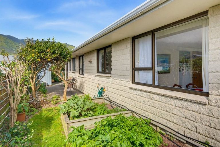 Photo of property in 43 Belvedere Avenue, Waikanae, 5036