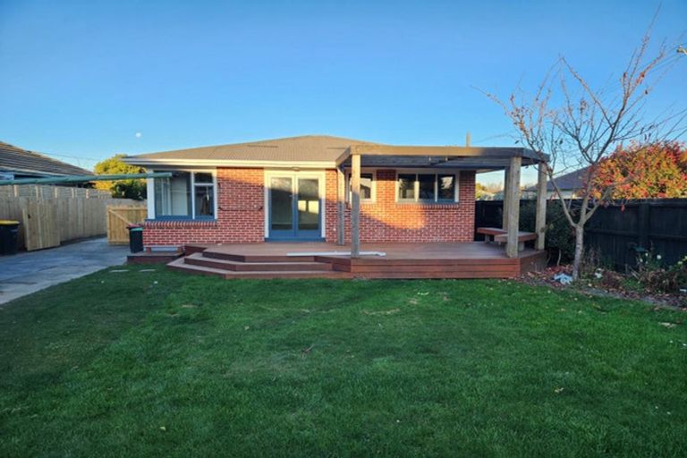 Photo of property in 15 Torquay Place, Bryndwr, Christchurch, 8053