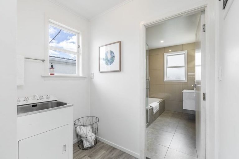 Photo of property in 2a Helga Crescent, Te Atatu Peninsula, Auckland, 0610