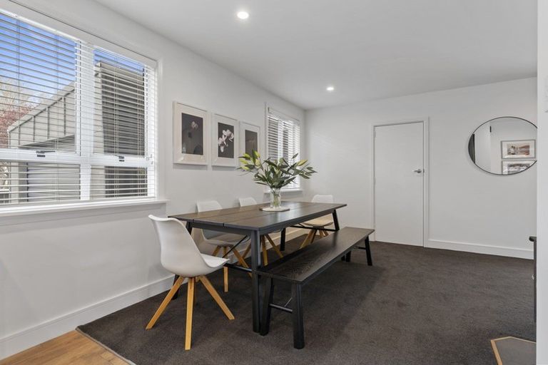 Photo of property in 43 Dunedin Street, Redwood, Christchurch, 8051