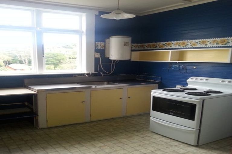 Photo of property in 18-20 Garden Road, Northland, Wellington, 6012