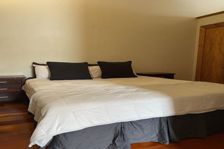 Photo of property in 1/12 Murphy Street, Thorndon, Wellington, 6011