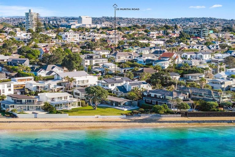Photo of property in 23 Muritai Road, Milford, Auckland, 0620