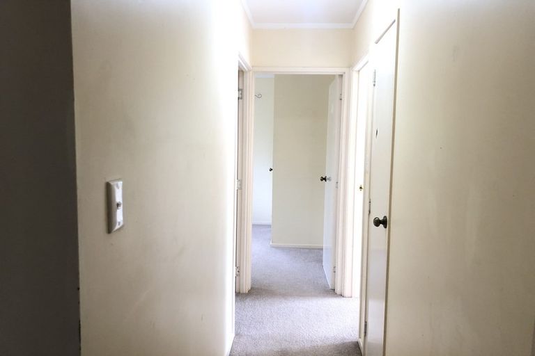 Photo of property in 1/89 Woodglen Road, Glen Eden, Auckland, 0602