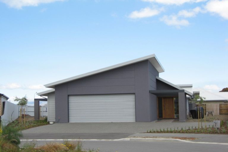 Photo of property in 7 Corsican Grove, Parklands, Christchurch, 8083