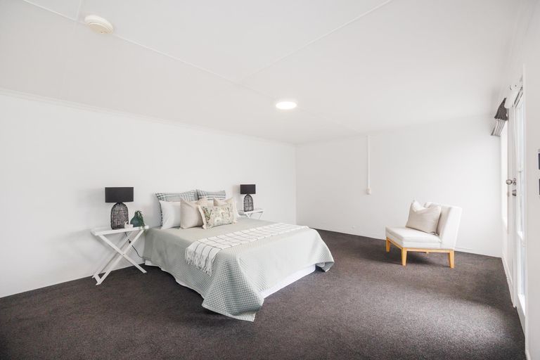 Photo of property in 36 Winston Avenue, Hokowhitu, Palmerston North, 4410