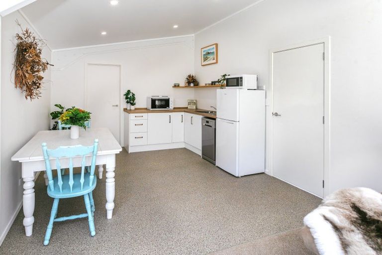 Photo of property in 6 Lois Lane, Hahei, Whitianga, 3591